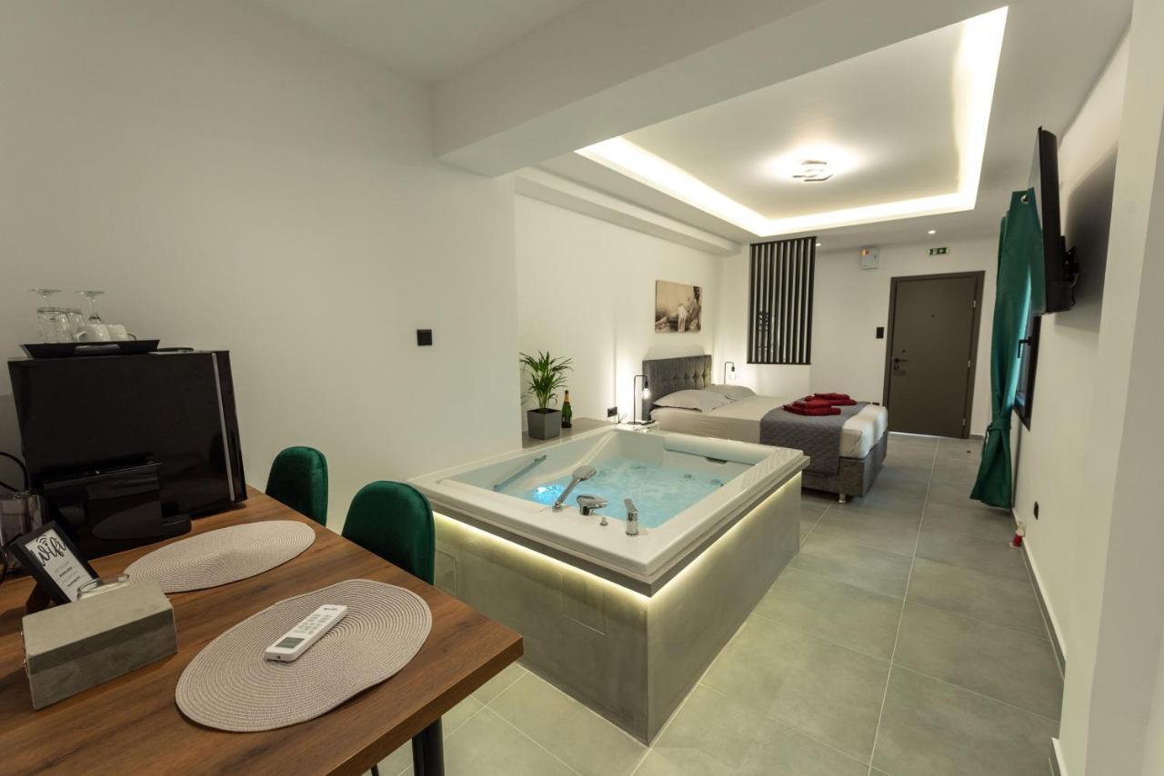 Frourio Lodge Α1 拉里萨 外观 照片